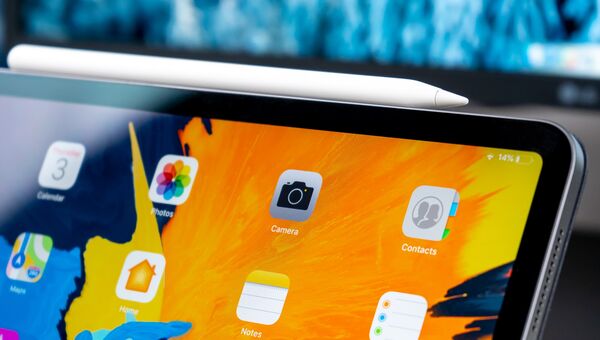 Nahaufnahme eines Tablet mit Apps auf dem Homescreen Nahaufnahme eines Tablet mit Apps auf dem Homescreen